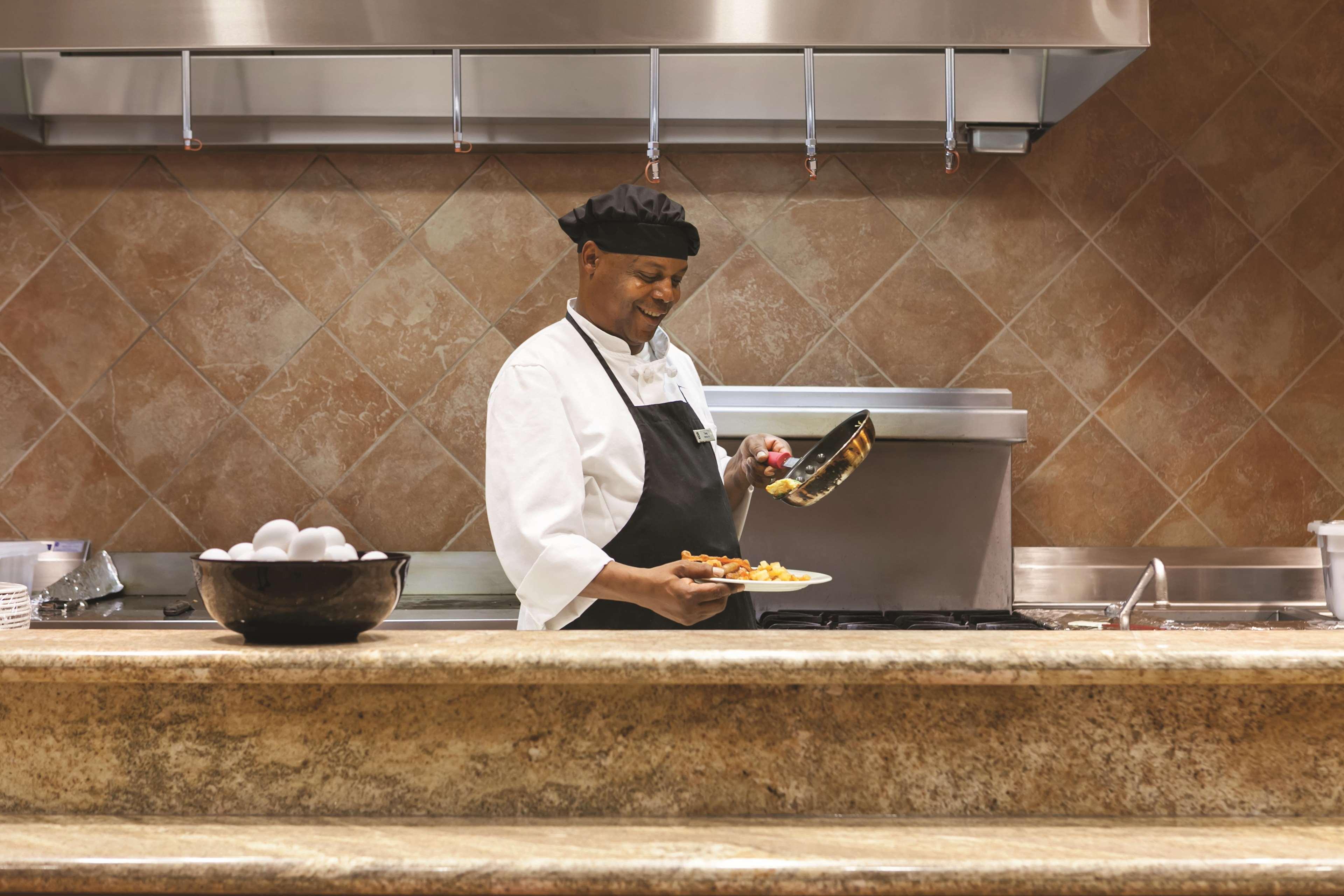Embassy Suites Omaha- La Vista/ Hotel & Conference Center Ресторан фото