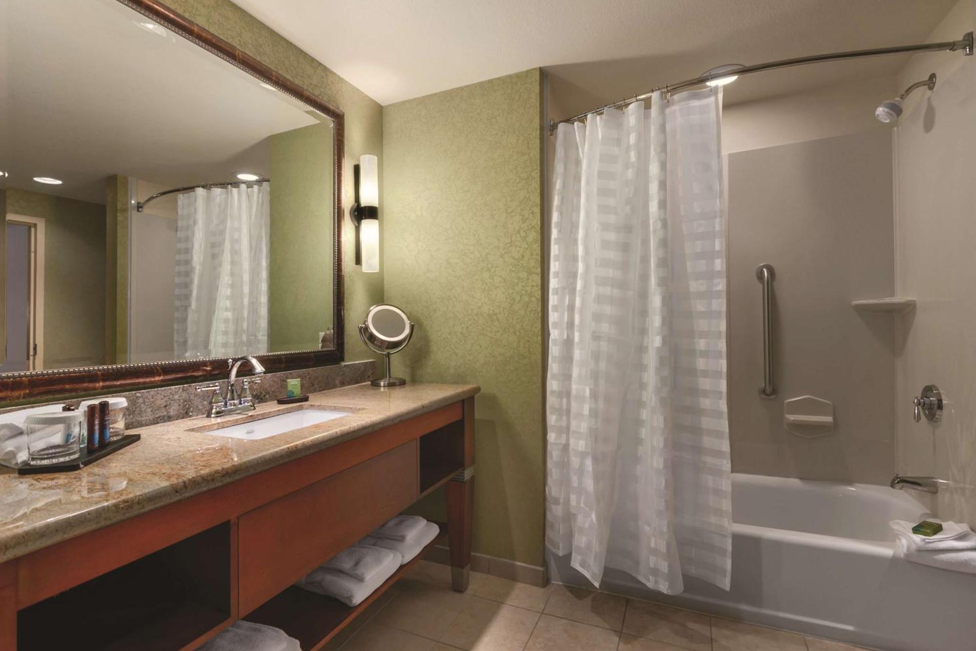 Embassy Suites Omaha- La Vista/ Hotel & Conference Center Экстерьер фото